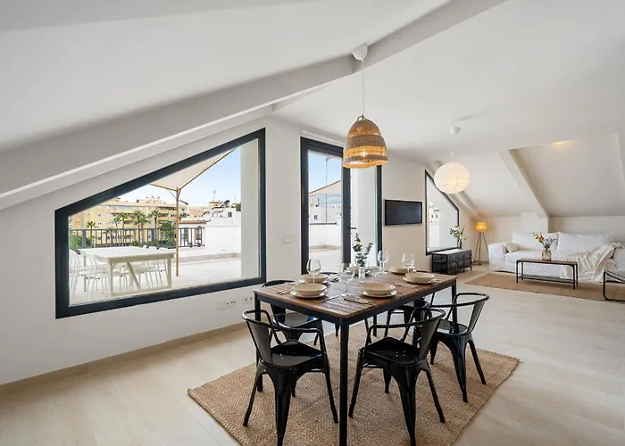 Incredible Terrace, Sea Views, Great Location *