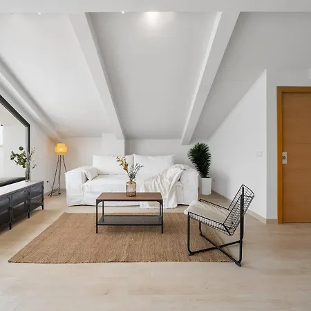 Incredible Terrace, Sea Views, Great Location Apartament