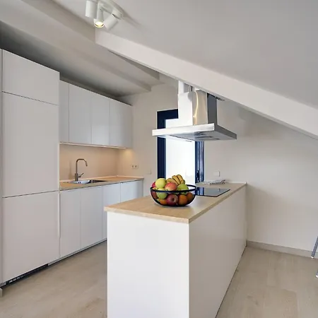 Incredible Terrace, Sea Views, Great Location *