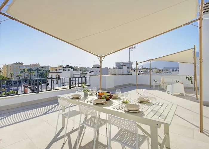 Incredible Terrace, Sea Views, Great Location Estepona